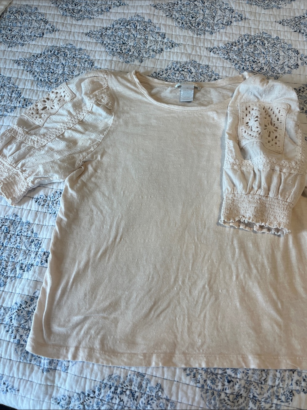 Design History Cream Puff-Sleeve Eyelet Knit Top